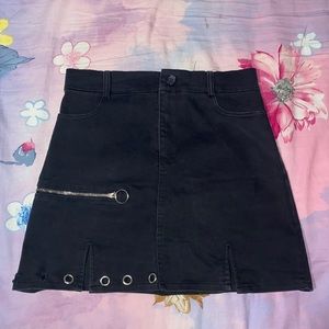 Black Edgy Skirt 🖤